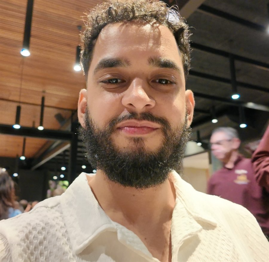 Thomas, professor do Copys de Terno
